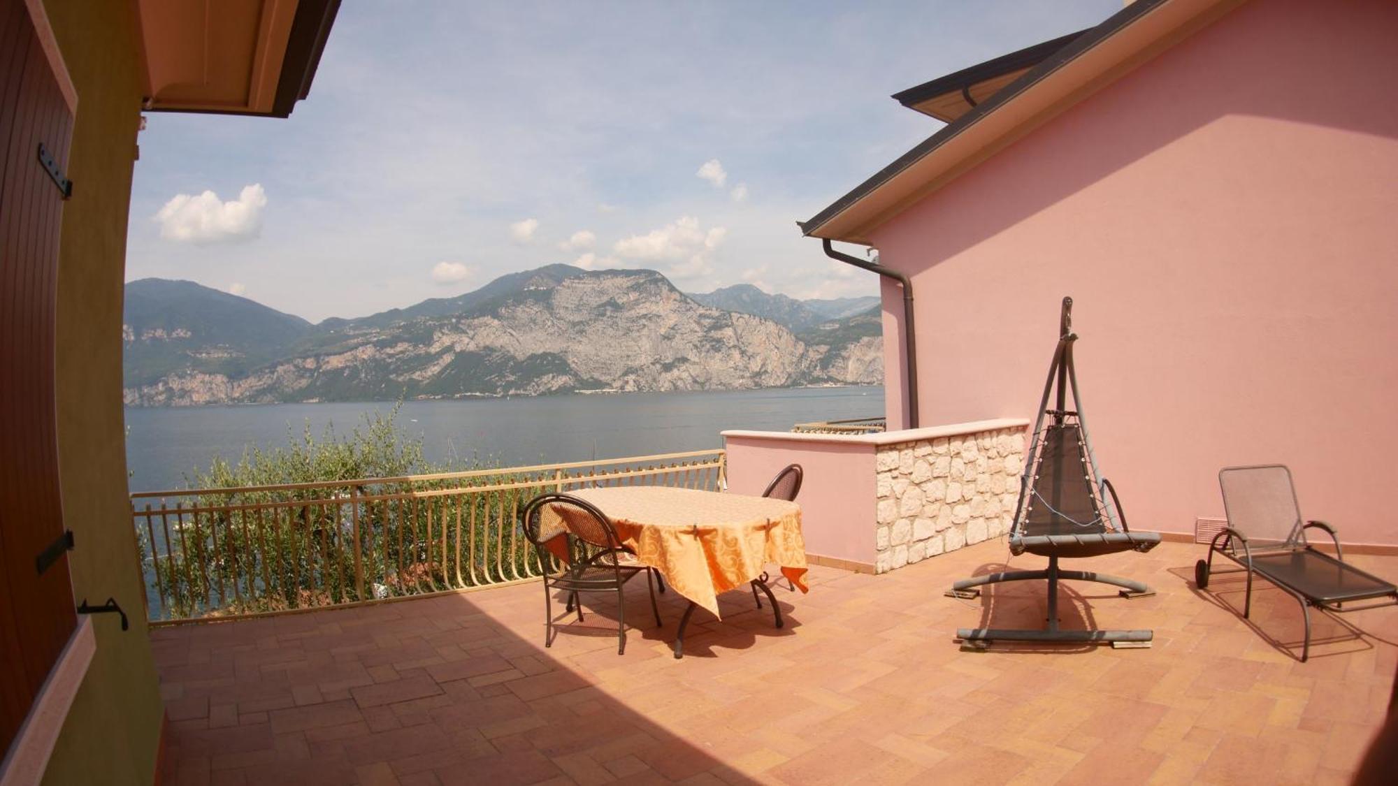 Residence Casa Maria Assenza Exterior foto